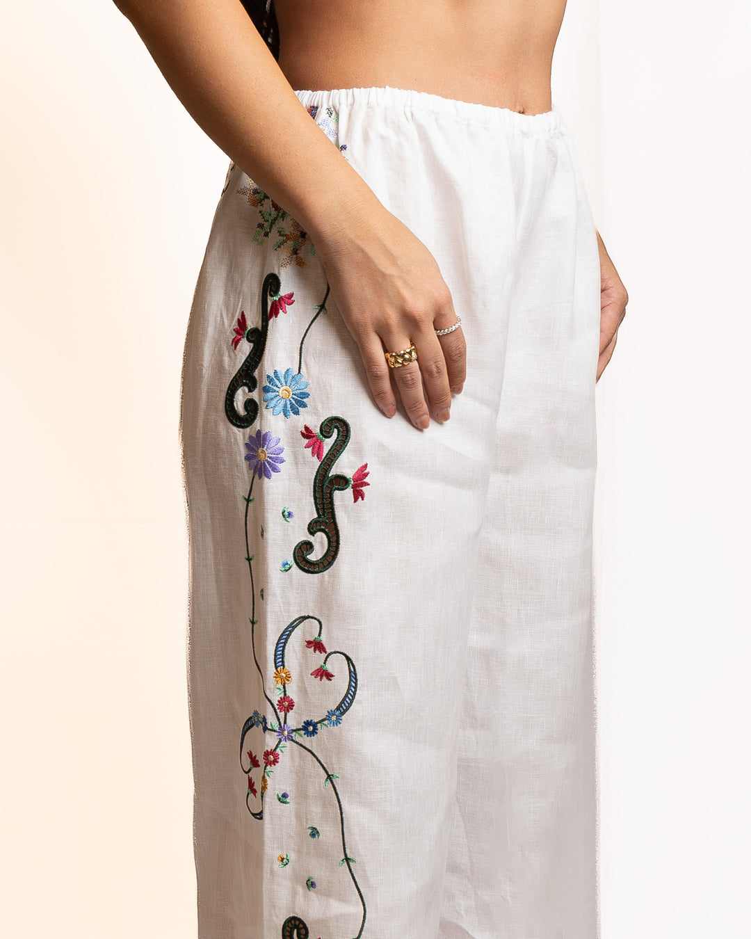 Linen Wide-Leg Pants in White by Me 369 - view 3